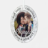 2フォト初めてのクリスマス婚約したフェイク大理石ラウンド メタルオーナメント (正面左)