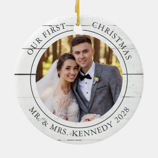 2フォト初めてのクリスマス結婚した白木 セラミックオーナメント (裏面)