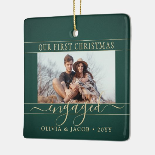 2フォト婚約初めてのクリスマスグリーンと金ゴールド セラミックオーナメント (左)