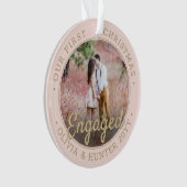 2フォト婚約第1クリスマス赤面ピンク&金ゴールド オーナメント (正面)