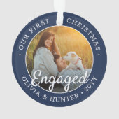 2フォト婚約第1回クリスマスネイビーブルー&ホワイト オーナメント (裏面)