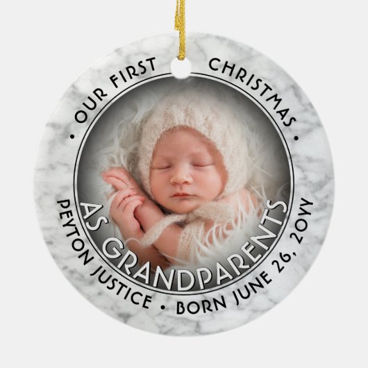 2フォト祖父母初めてのクリスマスフェイク大理石 セラミックオーナメント (裏面)