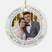 2フォト素朴初めてのクリスマス結婚した白木 セラミックオーナメント (裏面)