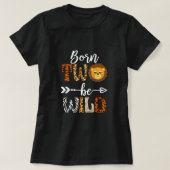 2ベ生まれワイルド誕生日デコレーションガールボーイベビー Tシャツ (デザイン正面)