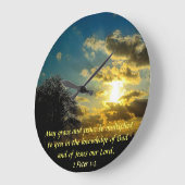2ペテロ1:2日の出の聖書の聖句の時計 ラージ壁時計 (傾斜)
