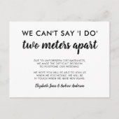 2メートル離れて延期された結婚式の日程変更 案内ポストカード (正面)