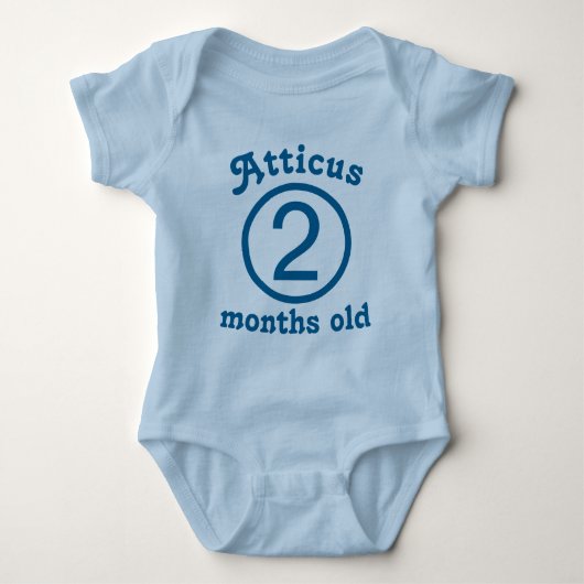 2ヶ月パーソナライズされた青 ベビーボディスーツ (正面)