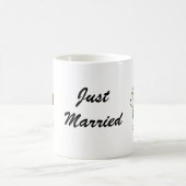 2人のかわいく小さい花嫁 コーヒーマグカップ (中央)