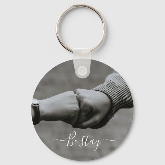 2人のキーチェーンの手の黒い白の写真 キーホルダー (正面)