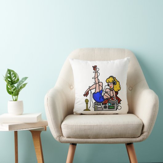 2人のブロンドのアマチュア無線Pinの女の子の枕はカスタマイズ クッション (椅子)