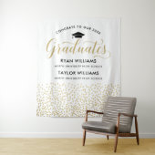 2人の卒業生に対するおめでとう金ゴールド紙吹雪パーティー タペストリー (インサイチュ)