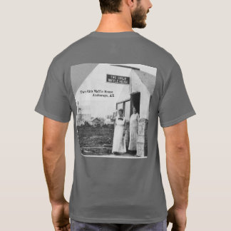 2人の女の子ワッフルハウス – アラスカ，アンカレッジ Tシャツ