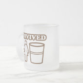 2人の女の子1個のコップ フロストグラスマグカップ (正面左)