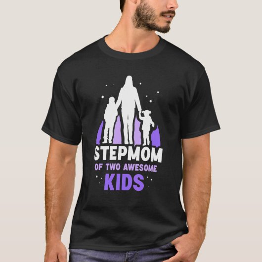 2人の子供の素晴らし義母の男の子の義母 Tシャツ (正面)