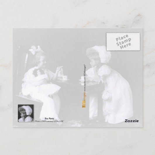 2人の小さな少女がお茶の会で楽しむ ポストカード (裏面)