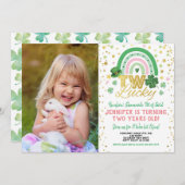 2人の幸運な女の子ファースト誕生日セントパトリックの写真 招待状 (正面/裏面)