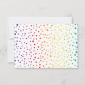 2人の花婿がレインボーカラーの紙吹雪を浴びるゲイウェディング 出欠カード (裏面)