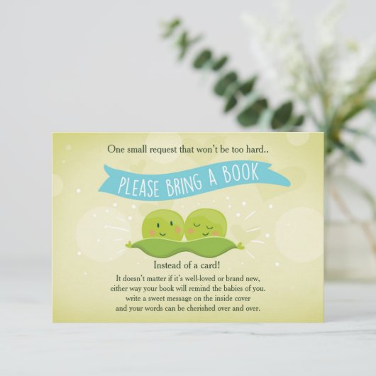 2人の赤ちゃんシャワーが本を持ってきてポッドに2匹のエンドウ エンクロージャーカード (スタンド正面)
