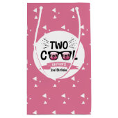2人クールの女の子2nd誕生日パーティー スモールペーパーバッグ (裏面)