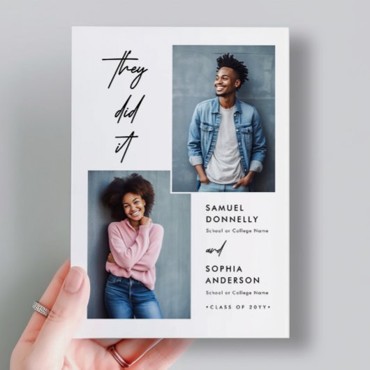 2人モダン卒業生が共同卒業写真を二重に ポストカード