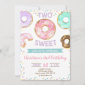 2人目の誕生日ガールドナツをテーマにした甘い可愛い二人 招待状 (正面)