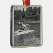 2人 メタルオーナメント (右)