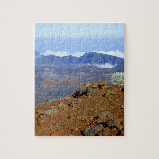 2付近からヘレアカラ火口縁のシルバーソード ジグソーパズル (縦)