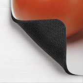 2個のトマトのクローズアップ マウスパッド (コーナー)