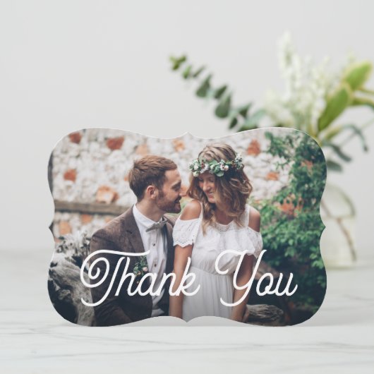 2写真のモダンな結婚式のシンプルな原稿のタイポグラフィ サンキューカード (スタンド正面)