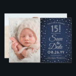 2写真キンセアニェラネイビーブルー紙吹雪スパークル セーブザデート<br><div class="desc">時間は飛ぶ!招待状の家族と友人のキンセアニラエレガントお祝いのためスタイリッシュに、この2枚のフォトネイビーブルー、グレーとシルバー3.5"x5"の日付の招待を保存しフェイクて。(画像の配置のヒント:写真を正確に中央に配置する簡単方法は、Zazzleウェブサイトにアップロードする前にトリミングする。 デザインは、スクリプト書、ヴィンテージアートモダンデコタイポグラフィ、キラキラエレガントルなメタリックなルック紙吹雪ドットの2つの今と今の選択の写真を備えている。銀は箔ではなく印刷色であることに注意して下さい。このテンプレートは15歳の誕生日パーティー用に設定されているが、年齢パーソナライズされたやイベントに応じて設定できる。トレンディーユニークとデザインは女の子に最適10代のだ。フェリズ・クンプレーノキンセアニェラ!15歳の誕生日おめでとう!</div>