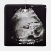 2写真妊娠の新しい親1番目のクリスマスが期待 セラミックオーナメント (裏面)