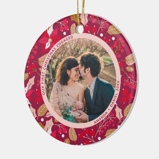2写真Our初めてのクリスマス婚約したダークピンクレッド セラミックオーナメント (左)