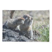 2匹のかわいい地上リス(ホリネズミ、evrazki) 枕カバー (裏面)