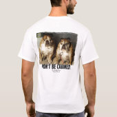 2匹のブルドッグのブランドは鎖でつながれたTシャツではないです Tシャツ (裏面)