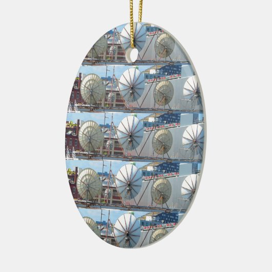 2匹の側面によって印刷されるオーナメントのボストンパラボラアンテナ セラミックオーナメント (左)