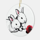 2匹の小さく白いウサギ セラミックオーナメント (左)