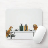 2匹の犬がネクタイとメガネをかけ、座っている マウスパッド (マウス)