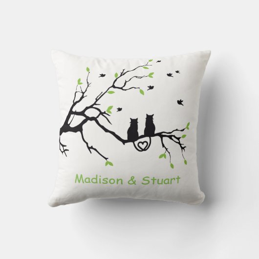 2匹の猫の木に黒い緑の愛パーソナライズされた クッション (裏面)