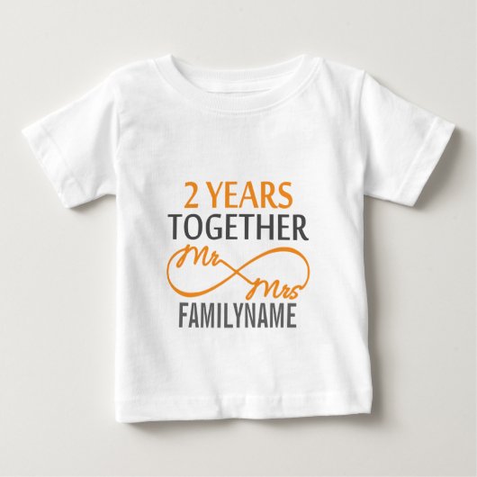 2周年記念ミセス・インフィニティパーソナライズされた ベビーTシャツ (正面)