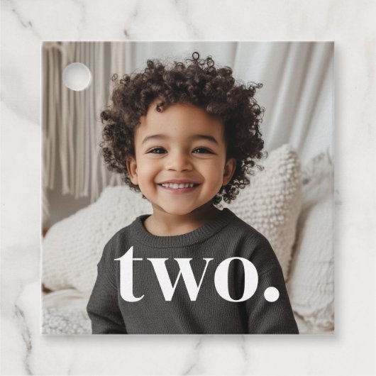 2回目の誕生日の写真 – 2 フェイバータグ (正面)