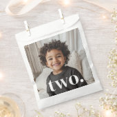 2回目の誕生日の写真 – 2 フェイバーバッグ (クリップ留めされた状態)