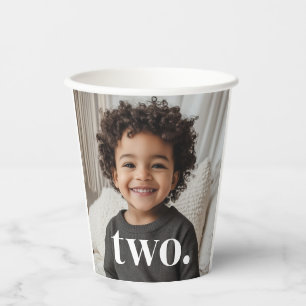 2回目の誕生日の写真 – 2 紙コップ