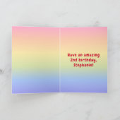 2回目の誕生日:カラフル虹#2、名前をカスタムする カード (内部)