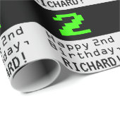 2回目の誕生日 – ネディ/オタク系のスタイル「2」と名前 ラッピングペーパー (ロールコーナー)