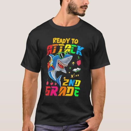 2年生のサメに立ち向かう準備ができた!新学期のティー Tシャツ (正面)
