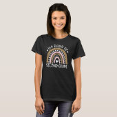 2年生の先生のための100日目の学校 レインボー Tシャツ (正面フル)