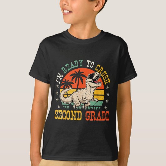2年生をやっつけるぞ!楽しい学校用品 おもしろTシャツ 男子 Tシャツ (正面)