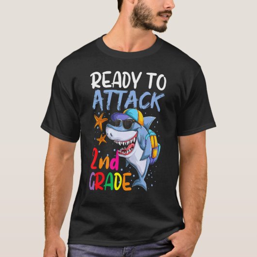 2年生を攻撃する準備ができている少年のための新学期 Tシャツ (正面)
