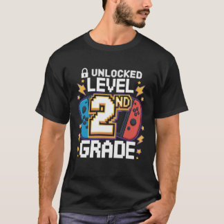 2年生レベルの最初の日のロック解除されたゲーム戻る Tシャツ