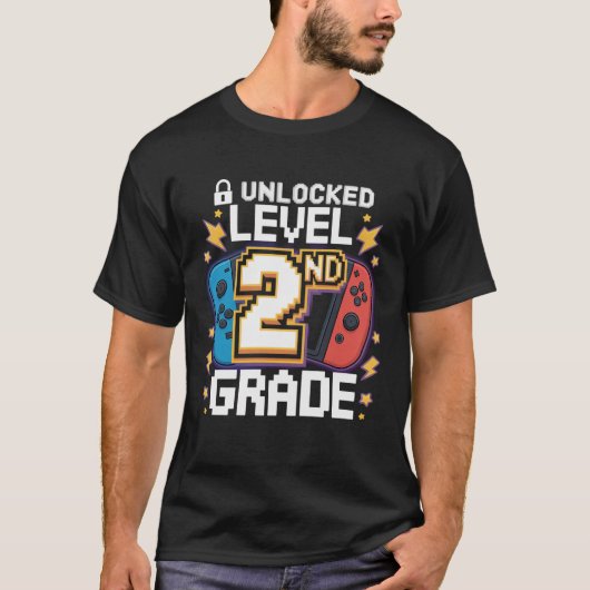 2年生レベルの最初の日のロック解除されたゲーム戻る Tシャツ (正面)